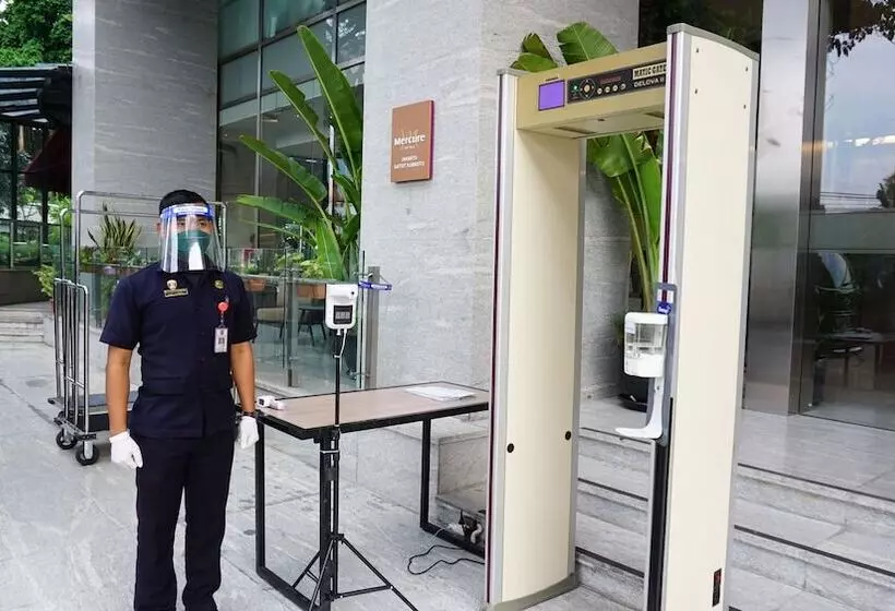 ホテル Mercure Jakarta Gatot Subroto