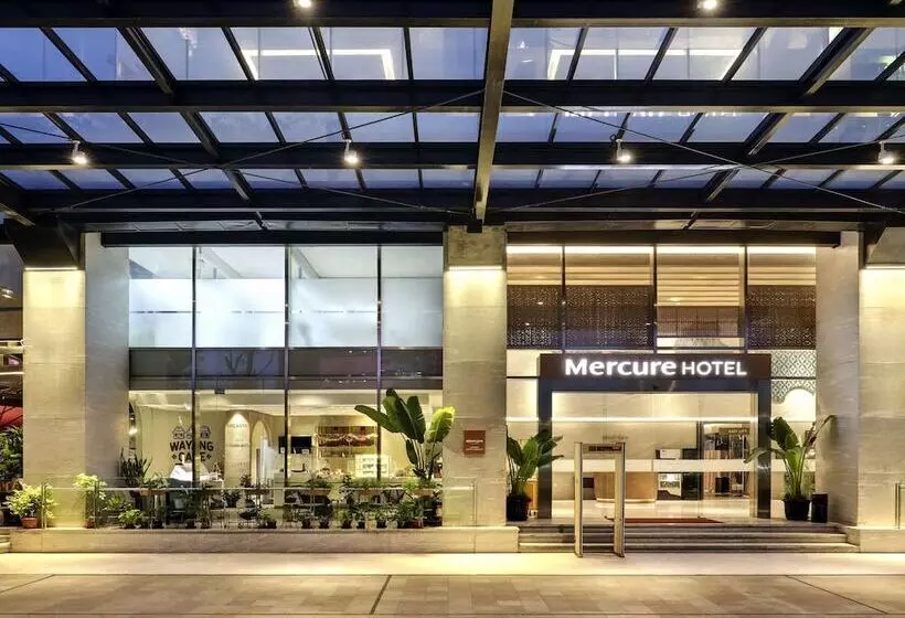 ホテル Mercure Jakarta Gatot Subroto