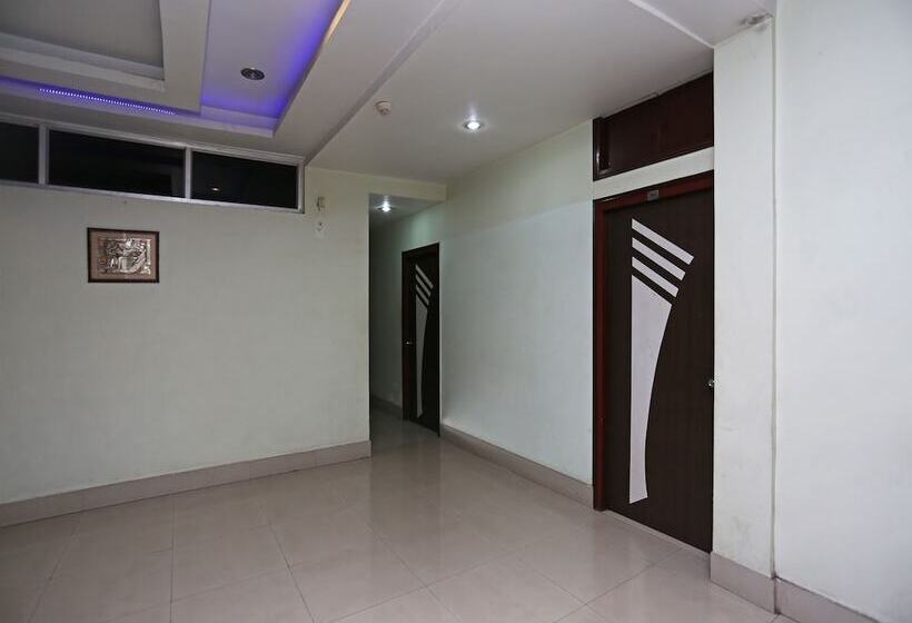 בית מלון כפרי Oyo 27644 Cozycom