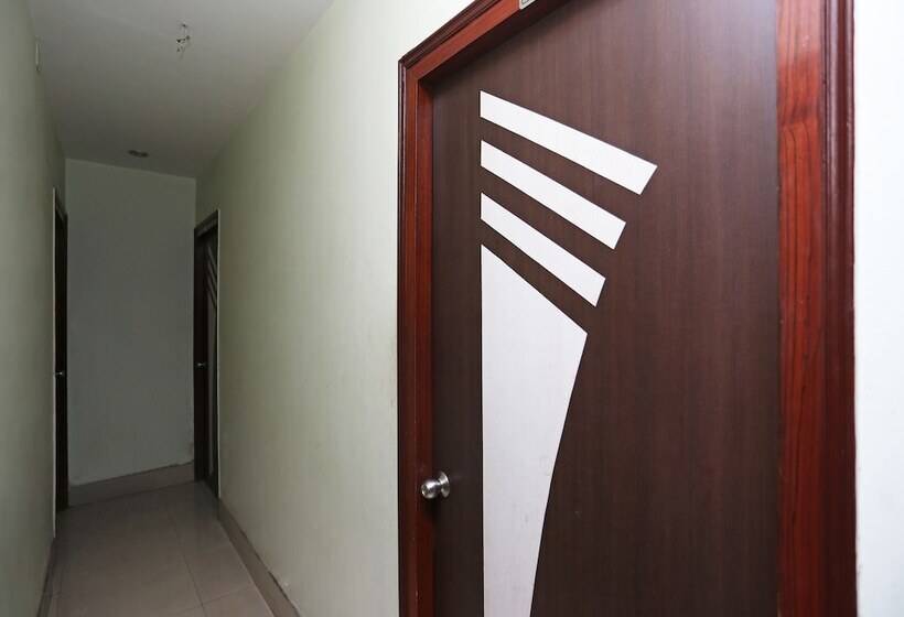 בית מלון כפרי Oyo 27644 Cozycom