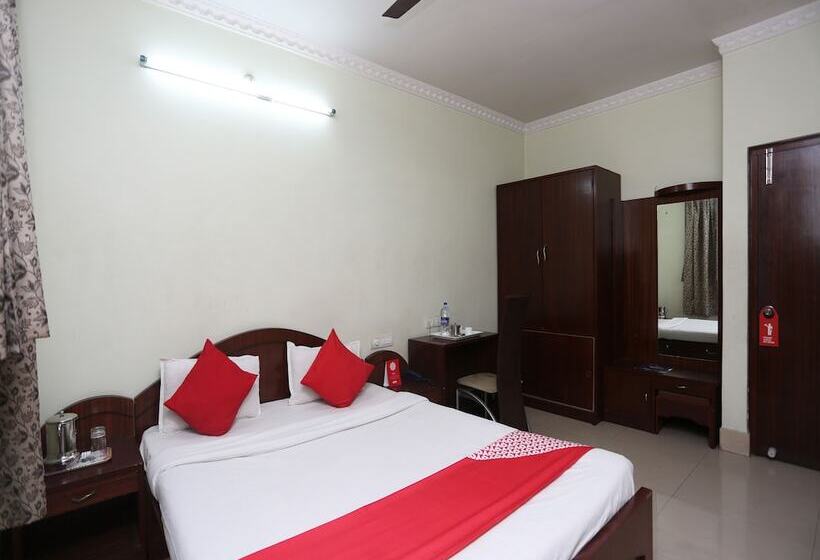 בית מלון כפרי Oyo 27644 Cozycom