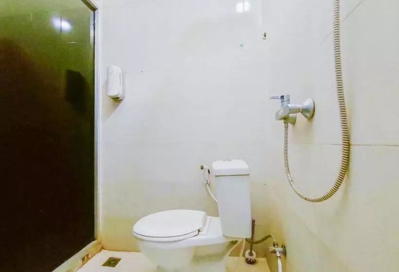 ホテル Reddoorz Syariah At Jemursari Surabaya