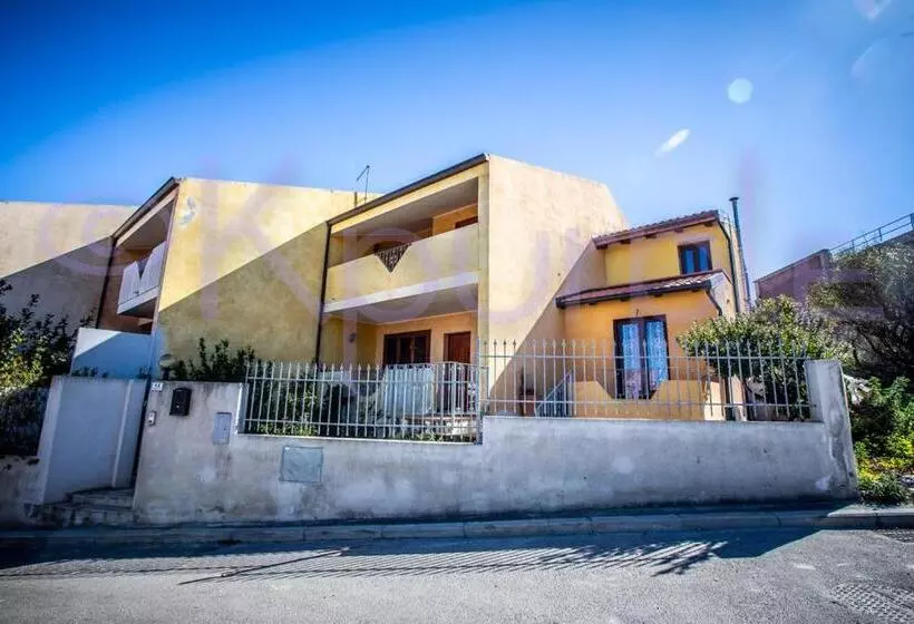 پانسیون Le Api