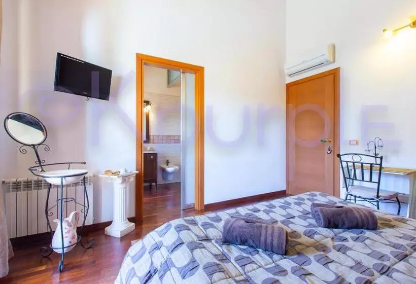 پانسیون Le Api