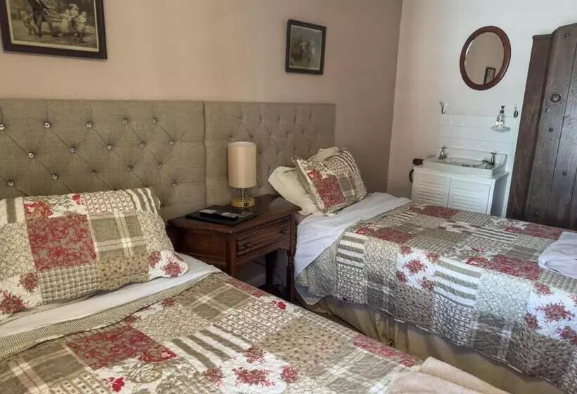 ベッドアンドブレックファースト The Vintage Inn