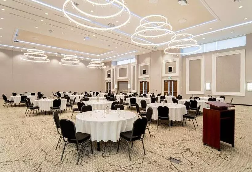 ホテル Towneplace Suites By Marriott Brantford And Conference Centre