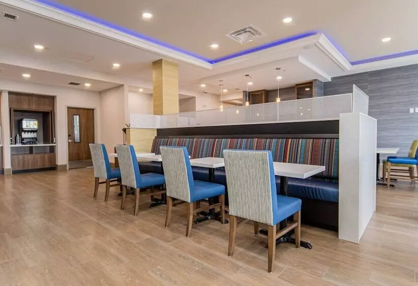 ホテル Towneplace Suites By Marriott Brantford And Conference Centre