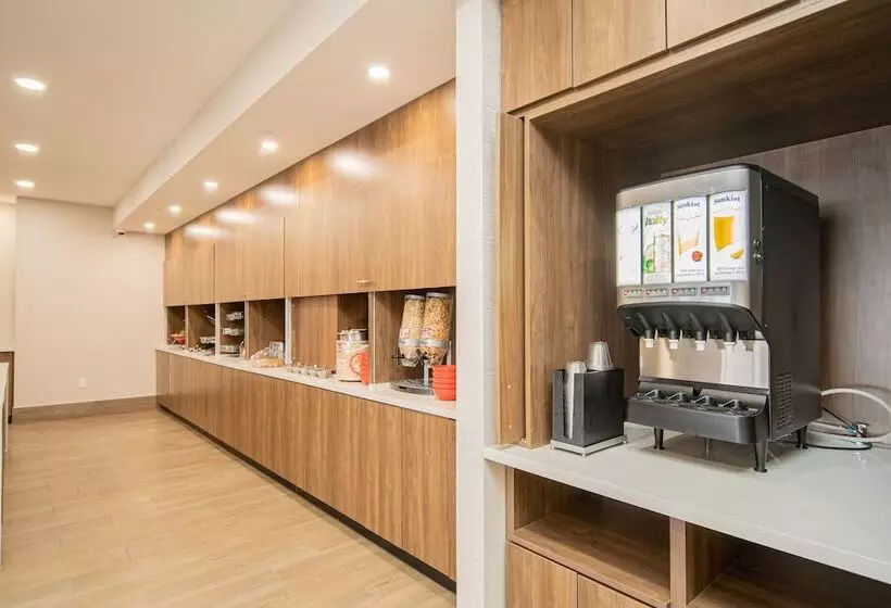 ホテル Towneplace Suites By Marriott Brantford And Conference Centre