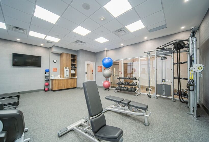 هتل Towneplace Suites By Marriott Brantford And Conference Centre