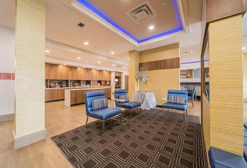 Hotelli Towneplace Suites By Marriott Brantford And Conference Centre