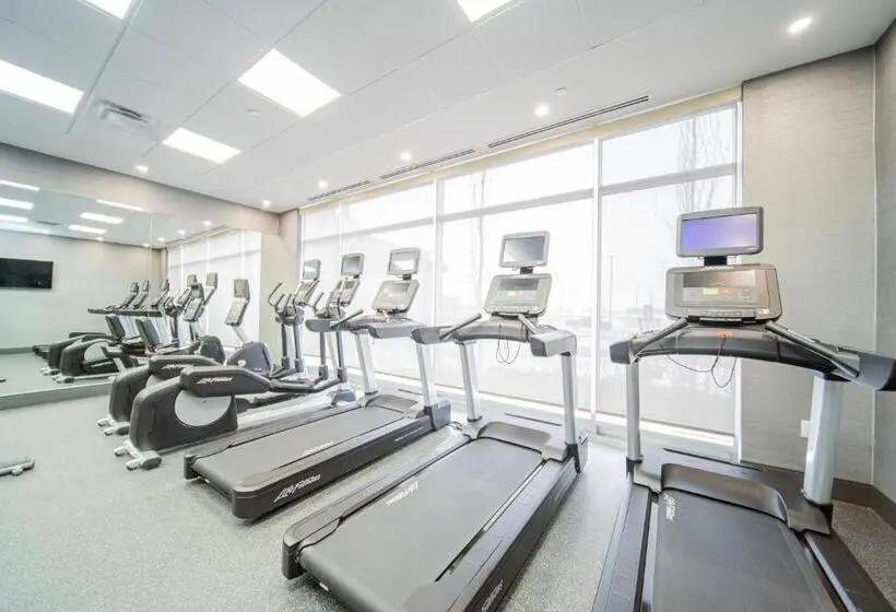 Hotelli Towneplace Suites By Marriott Brantford And Conference Centre