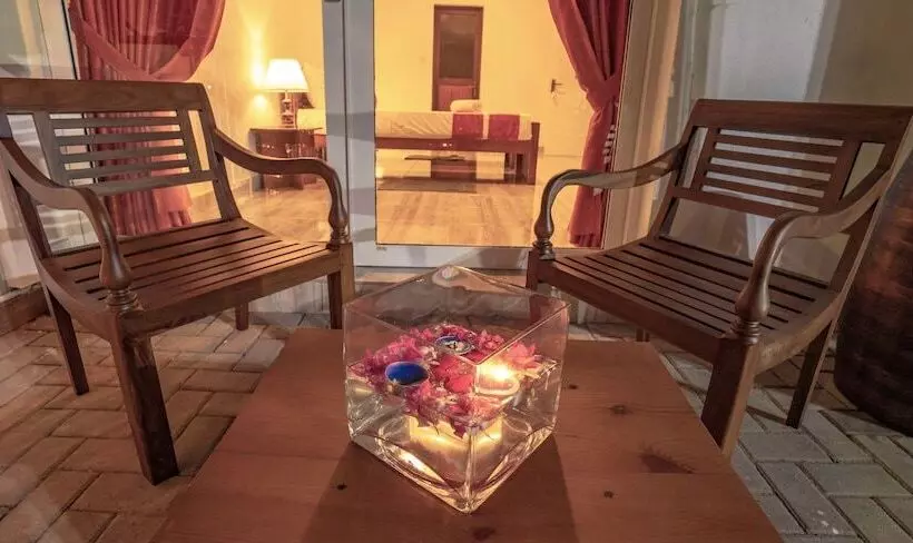 ユースホステル Bohemian Hotel Negombo