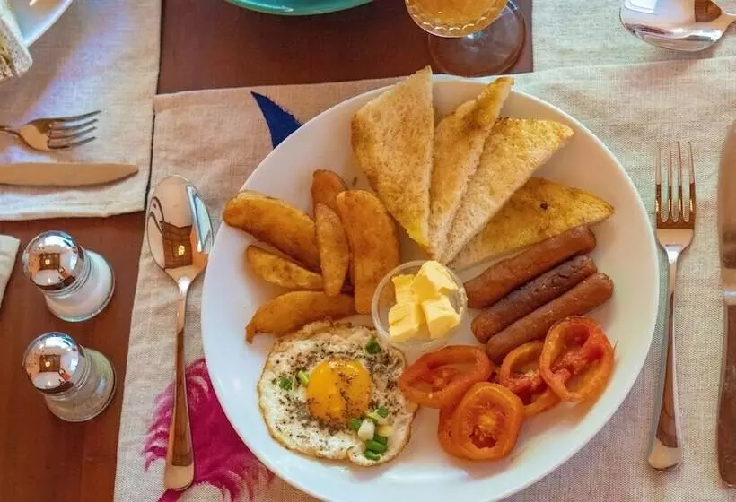 ユースホステル Bohemian Hotel Negombo