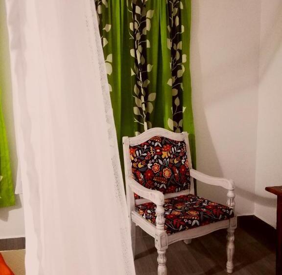 تختخواب و صبحانه Peter Pan Beach Lodge & Italian Restaurant