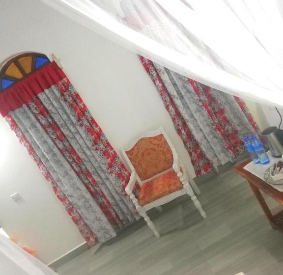 تختخواب و صبحانه Peter Pan Beach Lodge & Italian Restaurant