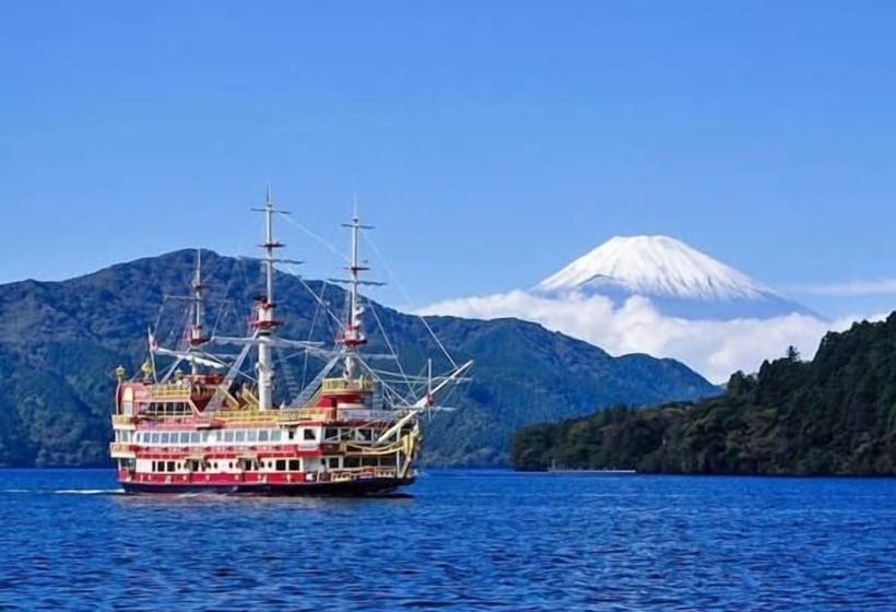 Отель Livemax Resort Hakone Ashinoko