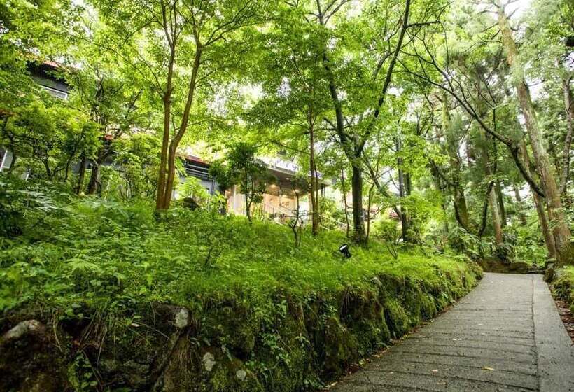 Отель Livemax Resort Hakone Ashinoko