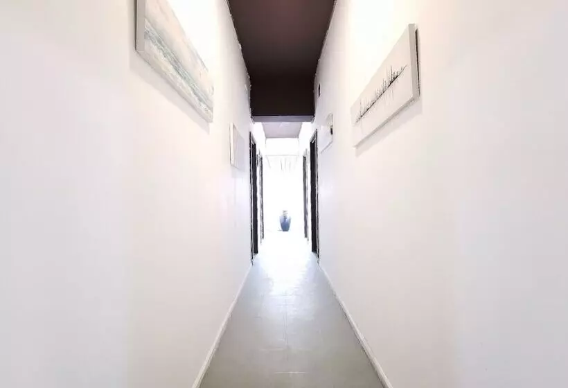 ユースホステル Doorbellz