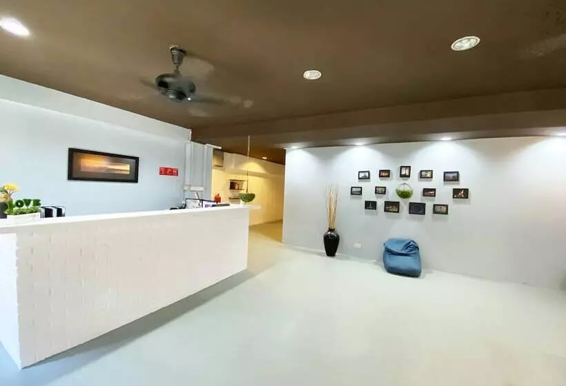 ユースホステル Doorbellz