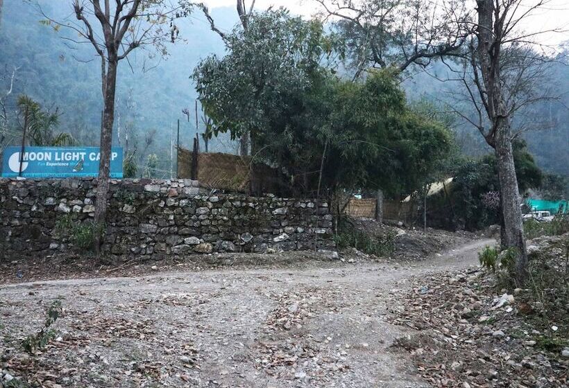 Hôtel Oyo 29047 Yoyo Moonlight