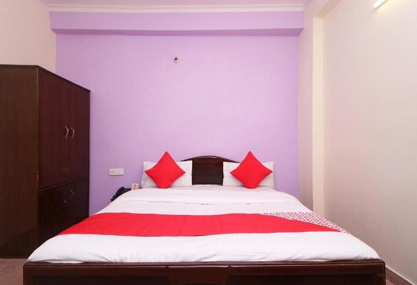 Hôtel Oyo 29196 Lords Plaza