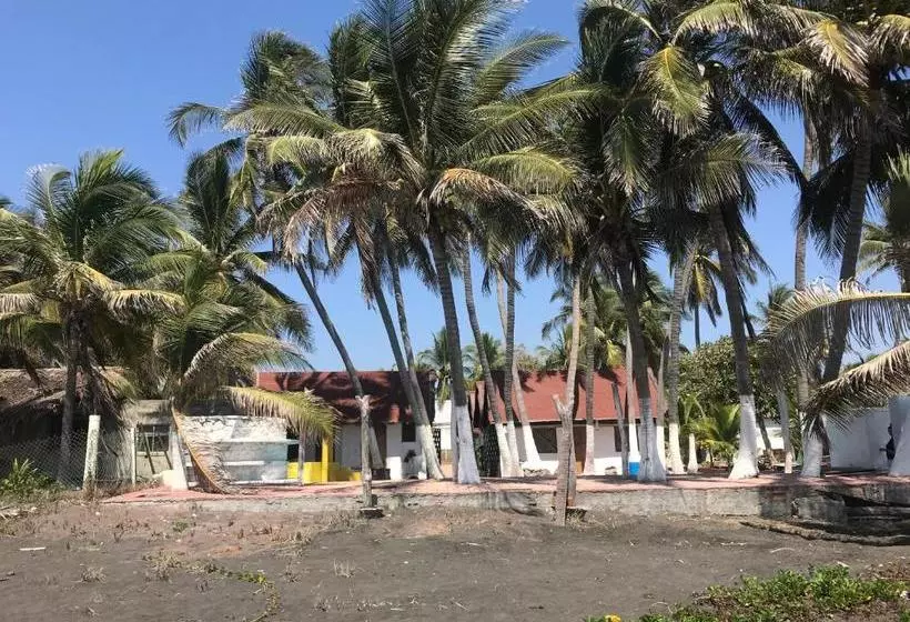 Hotelli Cuyutlan Holistico