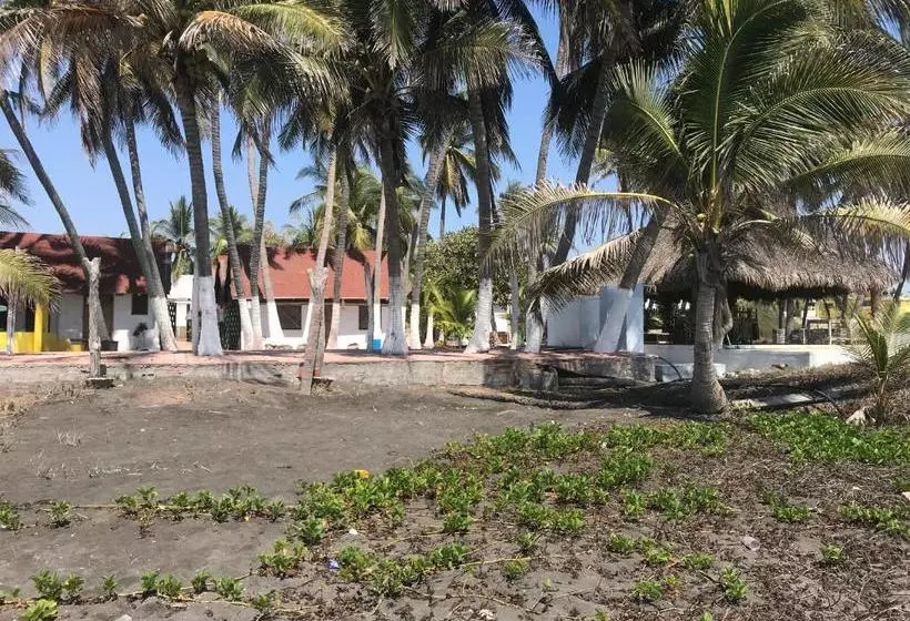 Hotelli Cuyutlan Holistico