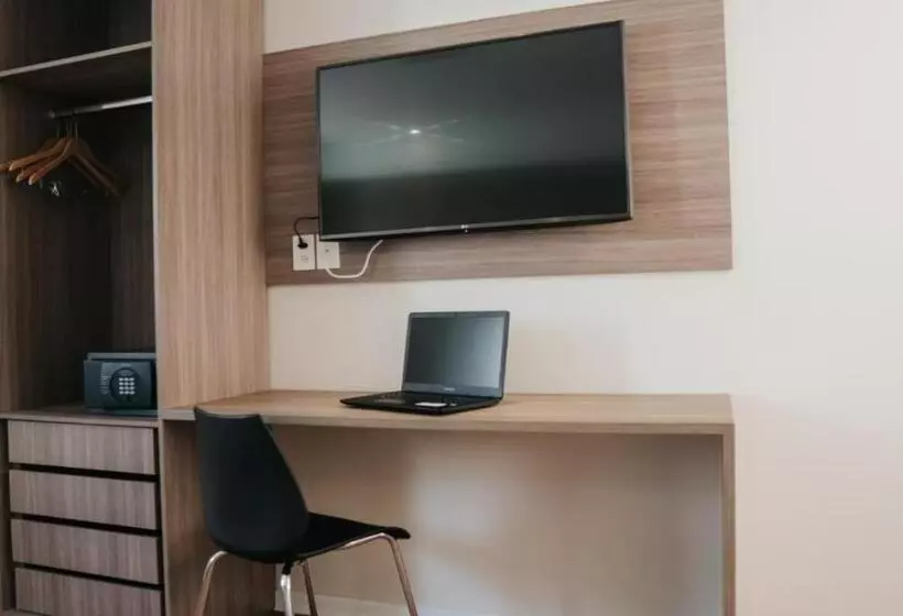 Hotelli Golden Inn Lafaiete