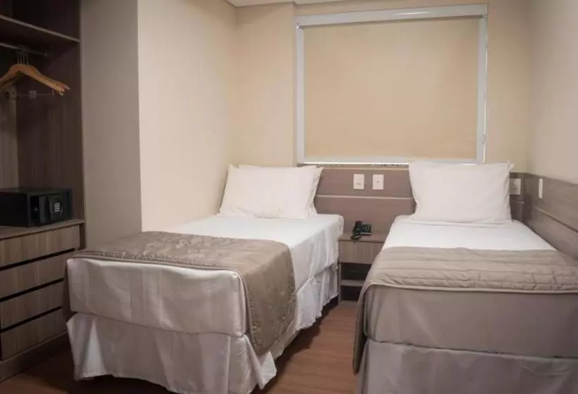 Hotelli Golden Inn Lafaiete