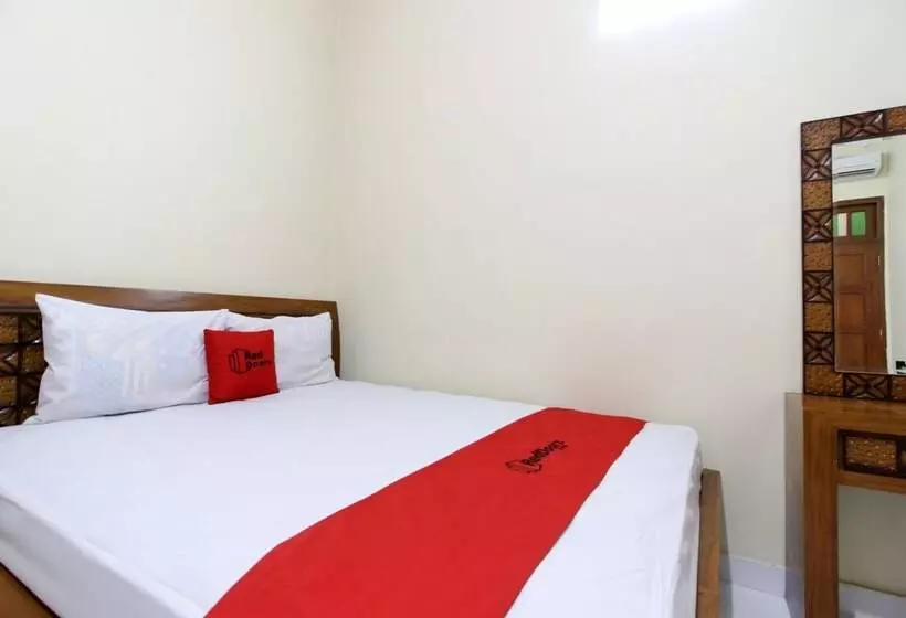 Majatalo Reddoorz Near Candi Ratu Boko