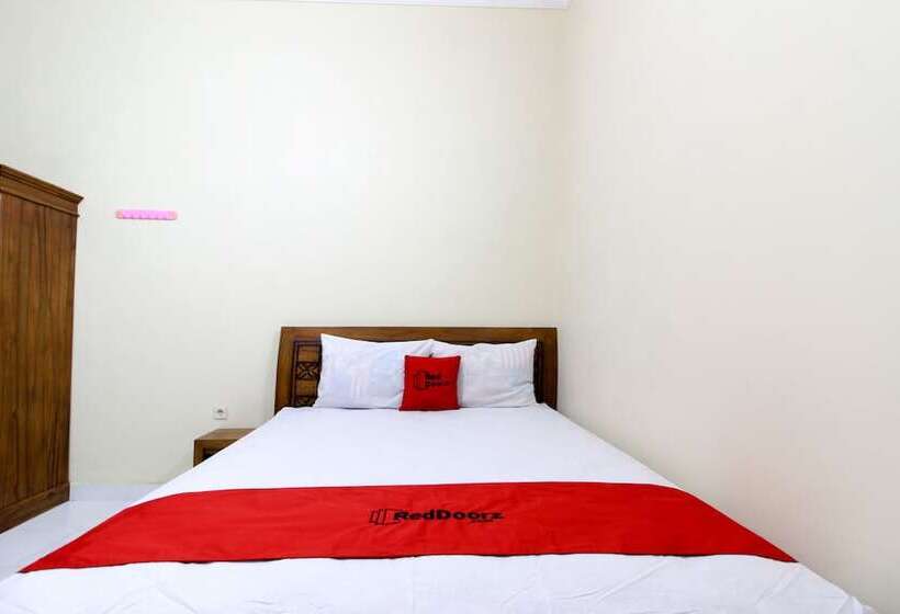 פנסיון Reddoorz Near Candi Ratu Boko