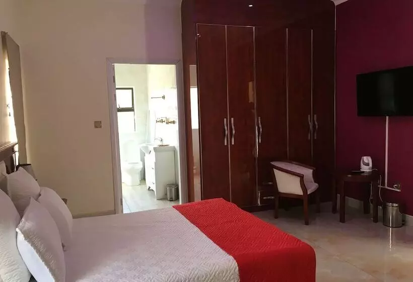 تختخواب و صبحانه Salerato Boutique