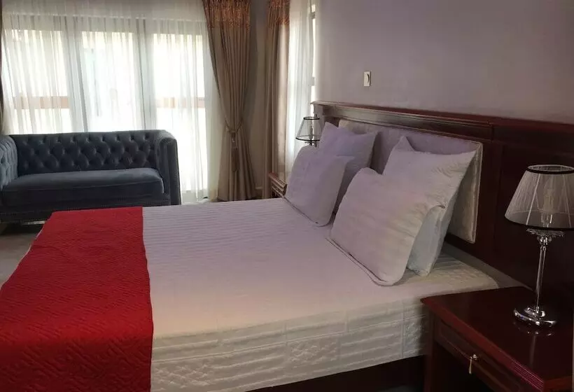 تختخواب و صبحانه Salerato Boutique