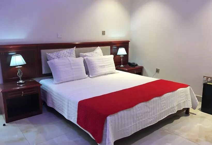 تختخواب و صبحانه Salerato Boutique