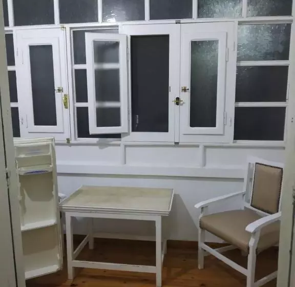 هتل De La Poste