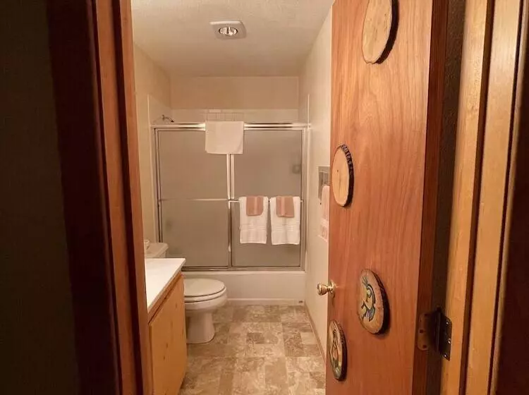 Hotelli Eagle Nest Fly Shack & Lodge