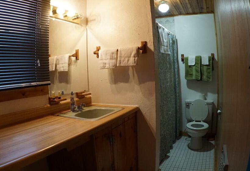 Hotel Eagle Nest Fly Shack & Lodge