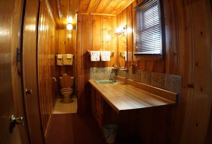 Hotel Eagle Nest Fly Shack & Lodge