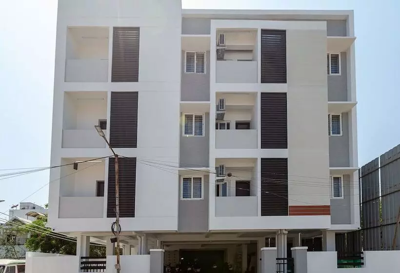Super Hotel O Valasaravakkam Near Chandra Metro Mall