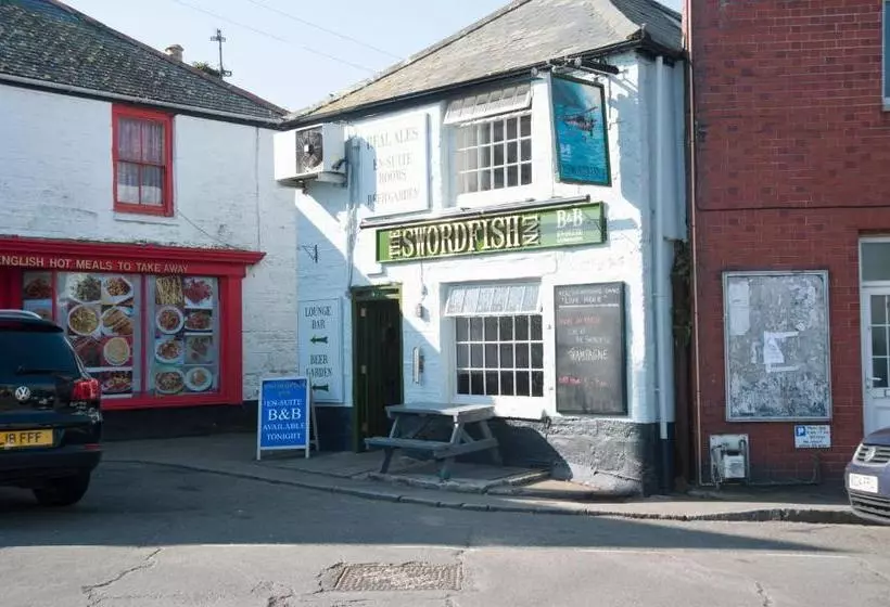 هاستل The Swordfish Inn