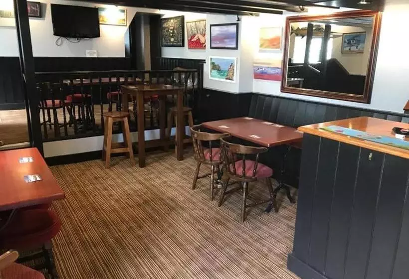 هاستل The Swordfish Inn