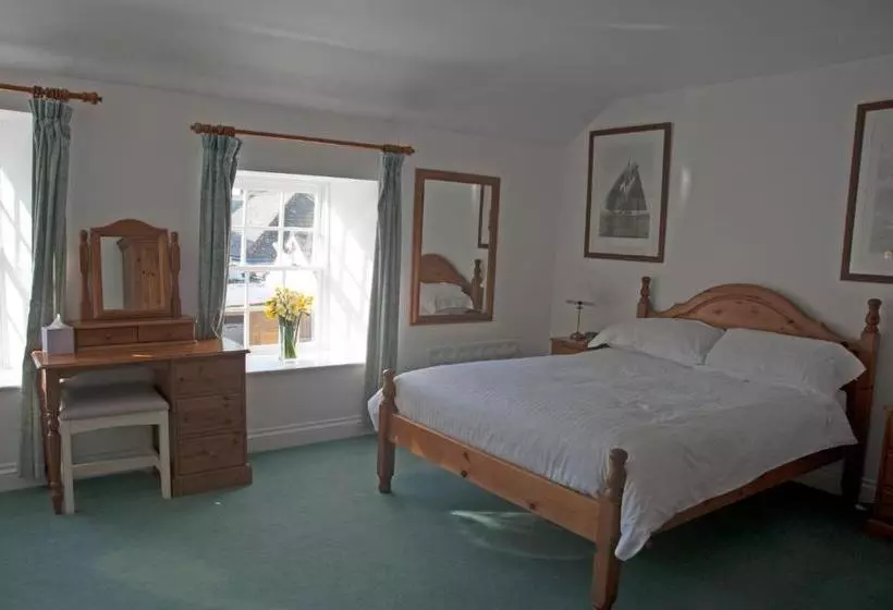 هاستل The Swordfish Inn