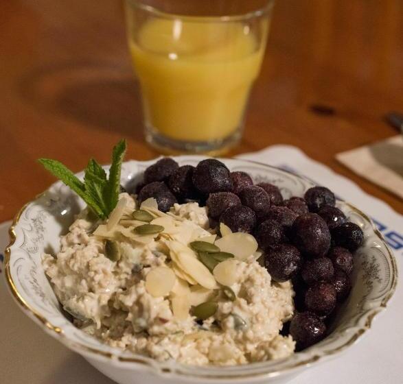 Adventure Lodge And Motels And Tongariro Crossing Track Transport