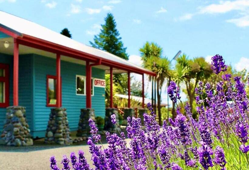 Adventure Lodge And Motels And Tongariro Crossing Track Transport