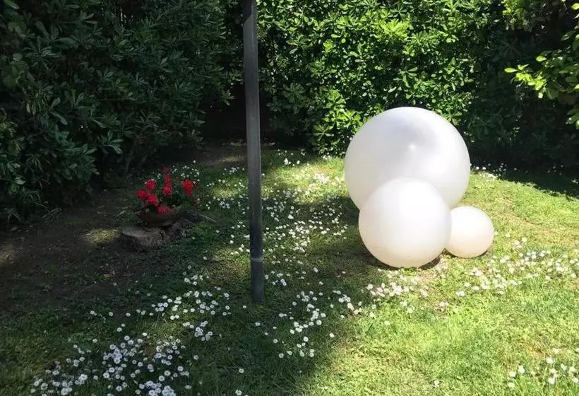 Aamiaismajoitus (B&B) Parco Fellini Fregene