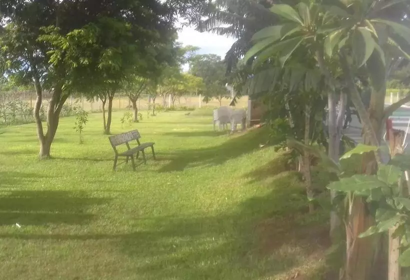 هتل Lo De Chiqui