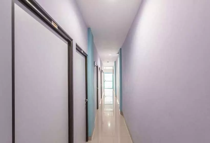 Hotel Oyo 478 Balcon Biru