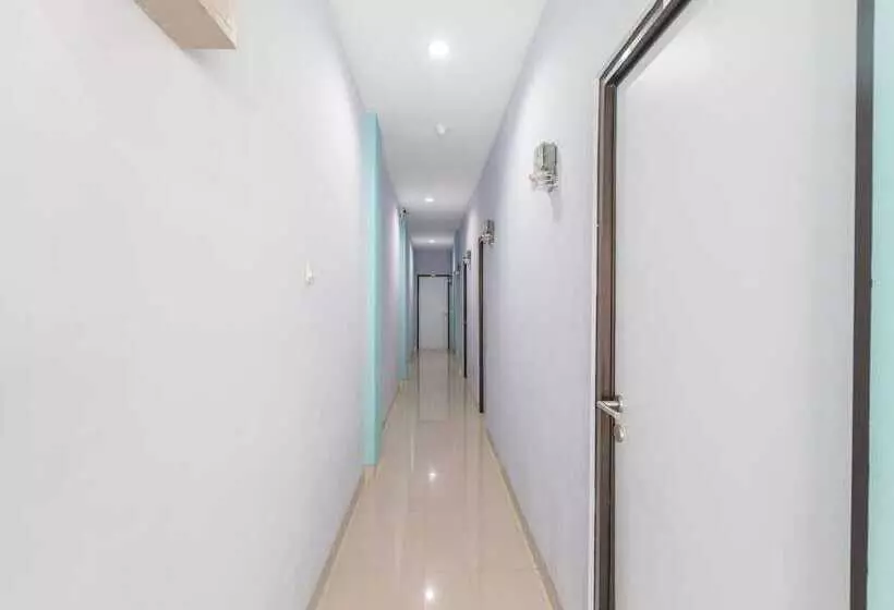 Hotel Oyo 478 Balcon Biru