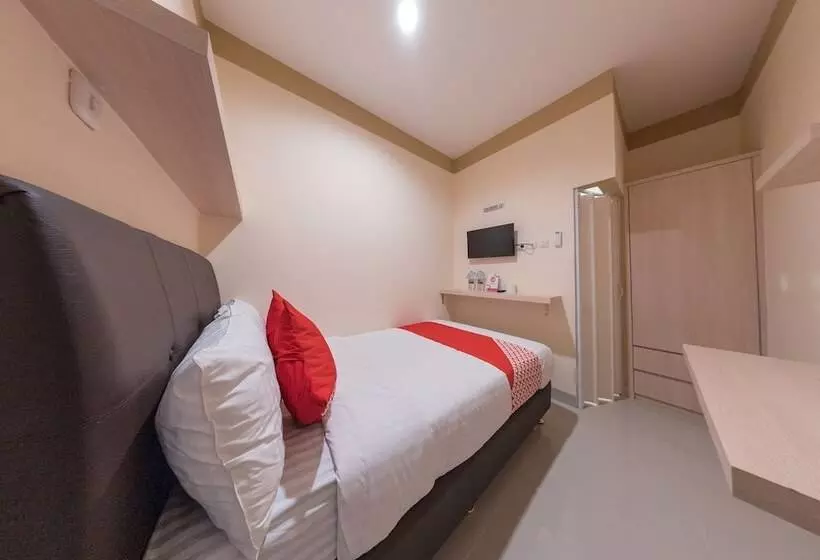 Hotel Oyo 478 Balcon Biru