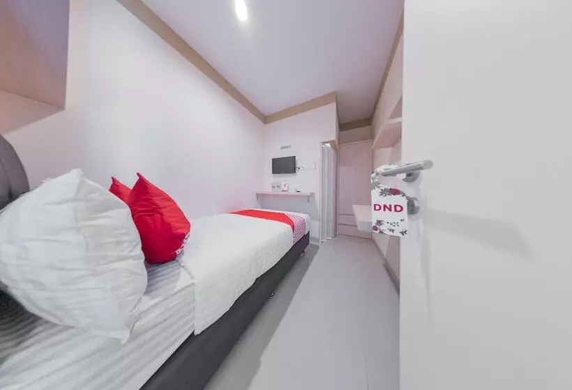 Hotel Oyo 478 Balcon Biru